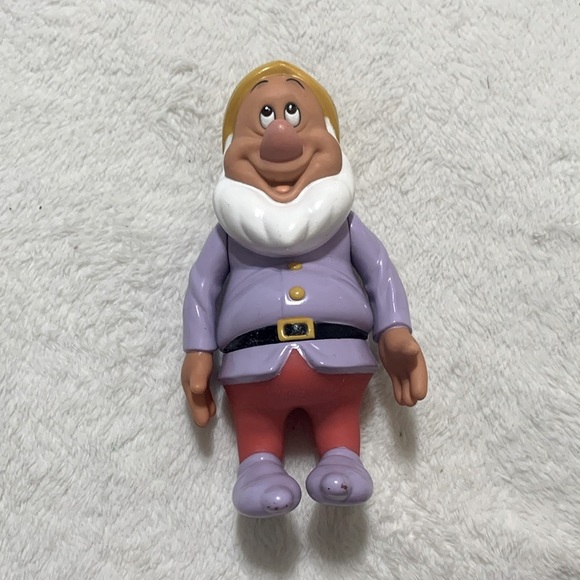 Sneezy of the seven dwarfs Disney - Picture 1 of 9